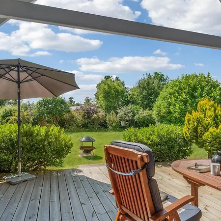 Vakantiehuis 3 Bedroom Stunning In *